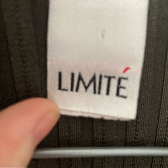 70s inspired fitted top - Picture 4 of 4